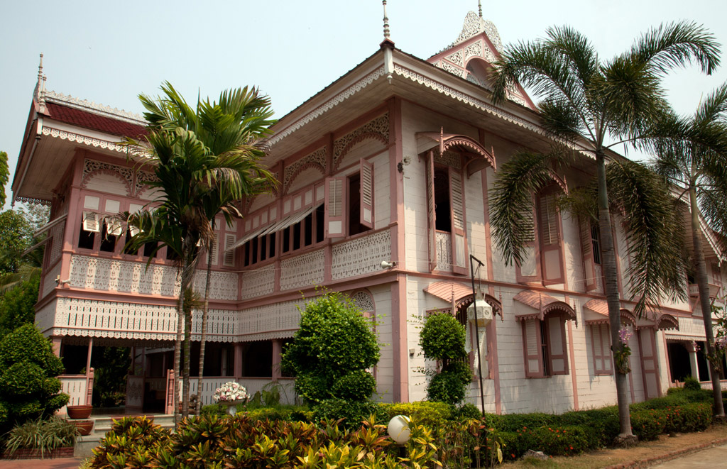 Ban Wongburi historic teak mansion.