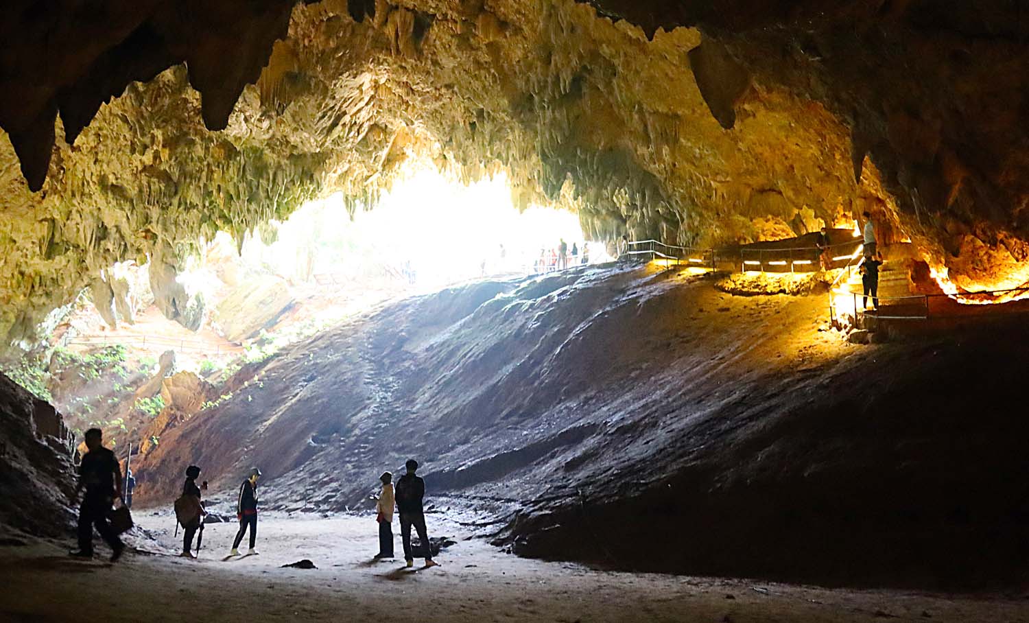 caves in Chiang Rai